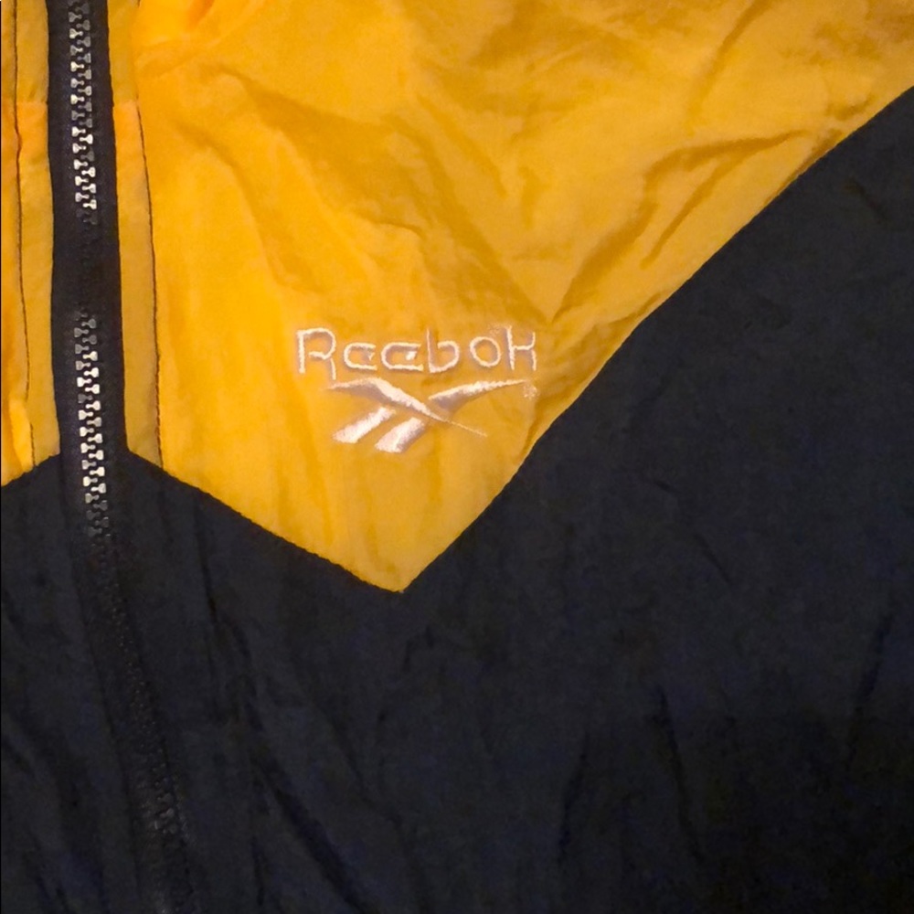 Vintage Reebok - Picture 2 of 2